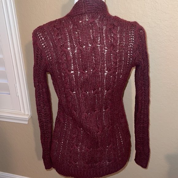 EUC Hollister XS - Picture 2 of 3